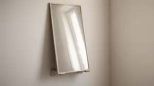 Jak powiesić lustro odchylone od ściany